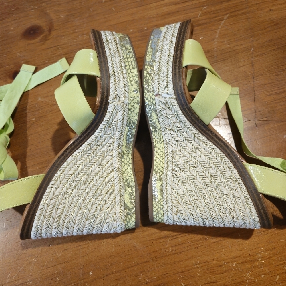Vince Camuto Pharrah Yellow Leather Espadrille Wedge Sandal 8.5 NWT - Picture 7 of 9